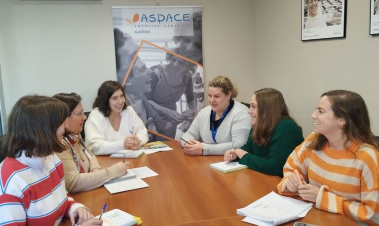 Nuevas compañeras de oficina en Federación ASPACE Galicia gracias a los Programas de Cooperación 2023